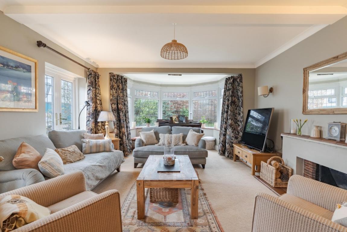 Image: 9 Montacute Way Wimborne Dorset Merley