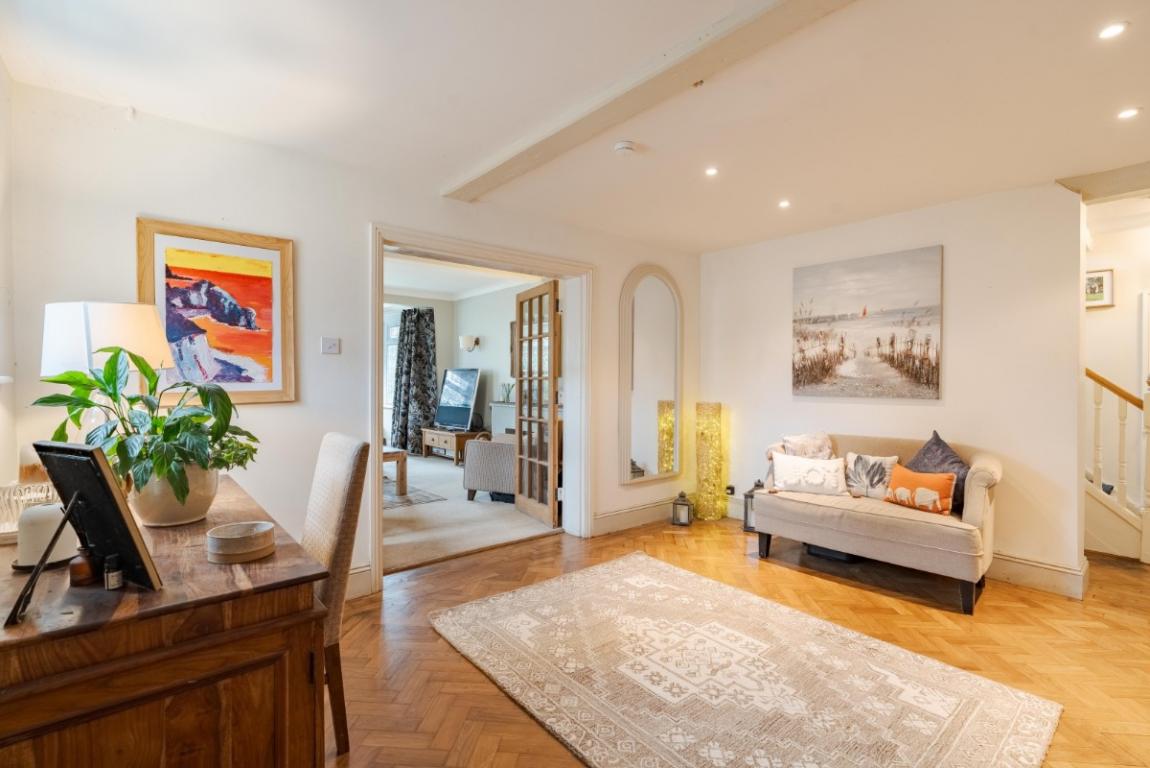 Image: 4 Montacute Way Wimborne Dorset Merley