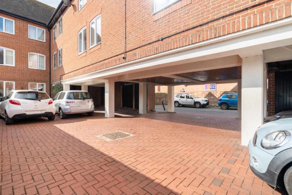 Image: 10 Redcotts Lane Wimborne Dorset Wimborne Town Centre