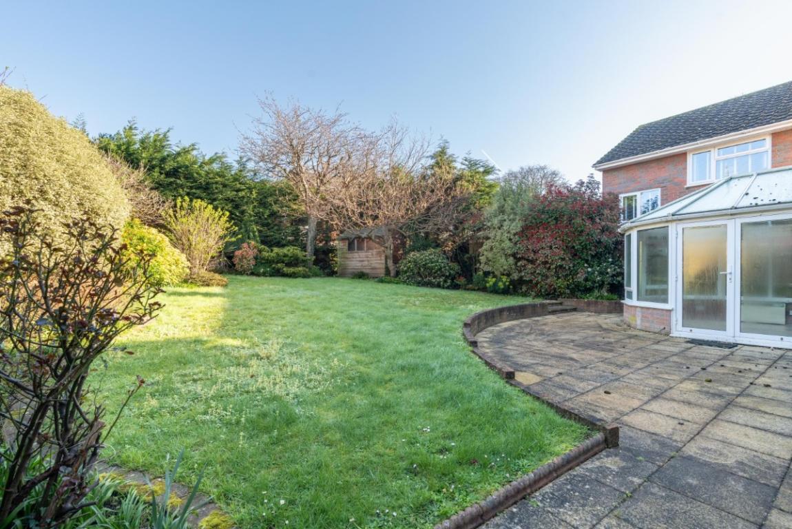 Image: 25 Canford Bottom Wimborne Dorset Colehill