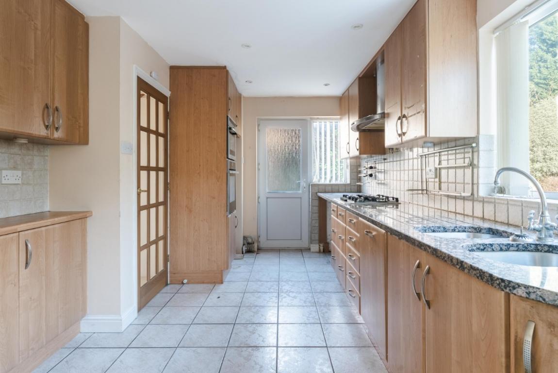 Image: 9 Canford Bottom Wimborne Dorset Colehill