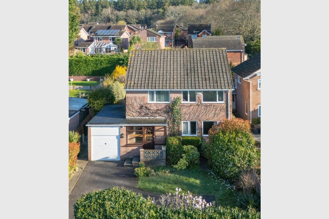 Image: 26 Canford Bottom Wimborne Dorset Colehill