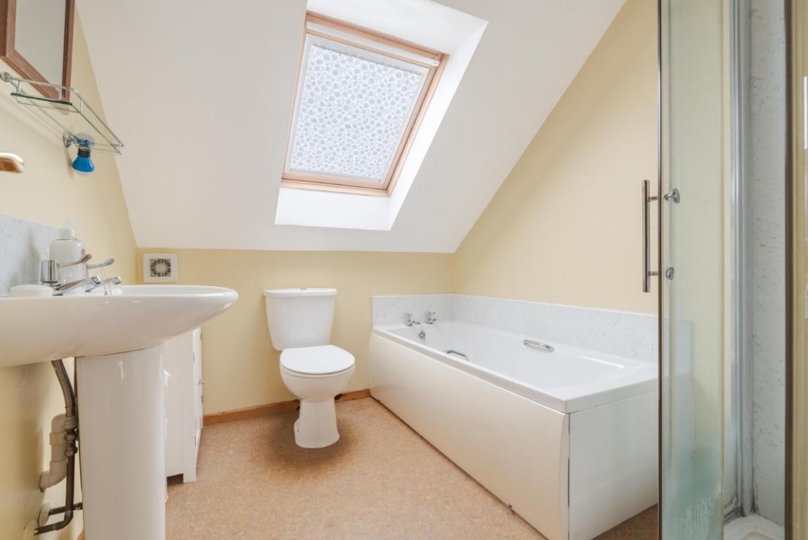 Image: 20 Fryers Copse Wimborne Dorset Colehill