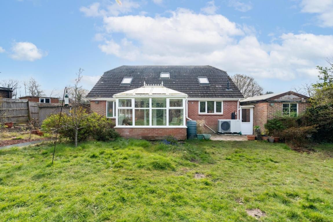 Image: 25 Fryers Copse Wimborne Dorset Colehill