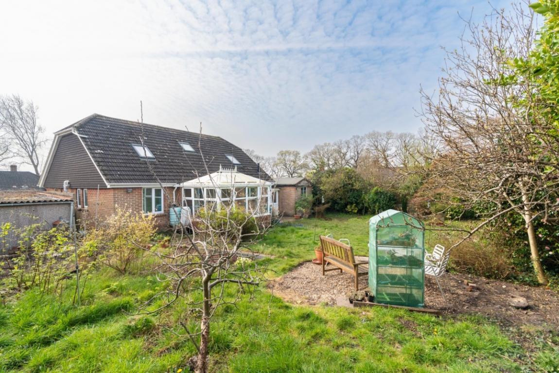Image: 22 Fryers Copse Wimborne Dorset Colehill