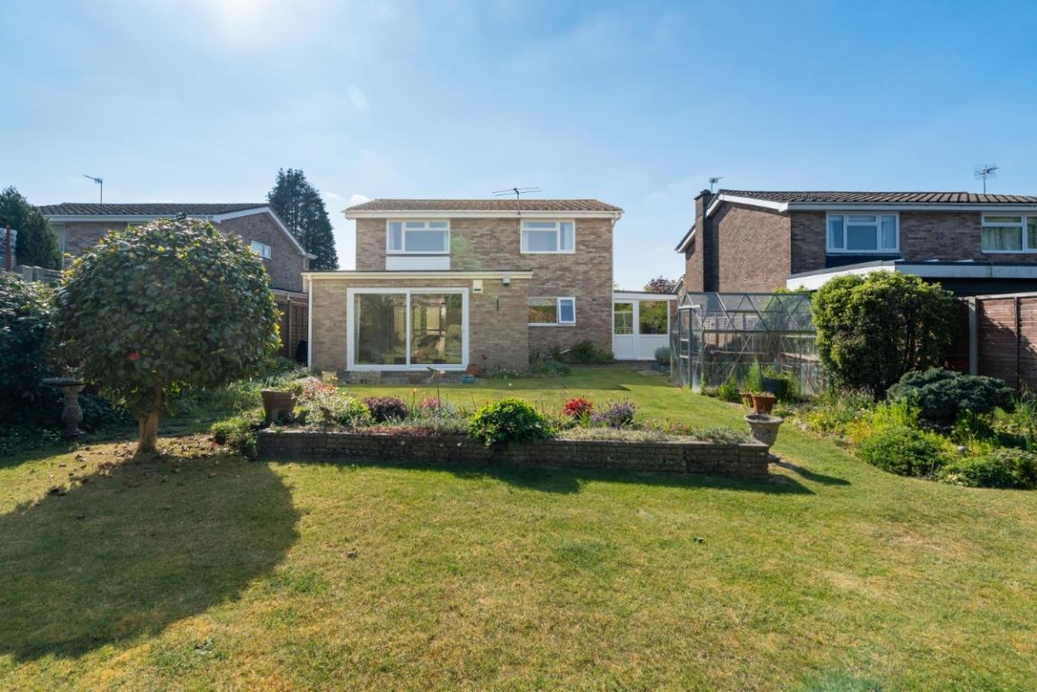 Image: 18 Cobham Way Wimborne Dorset Merley