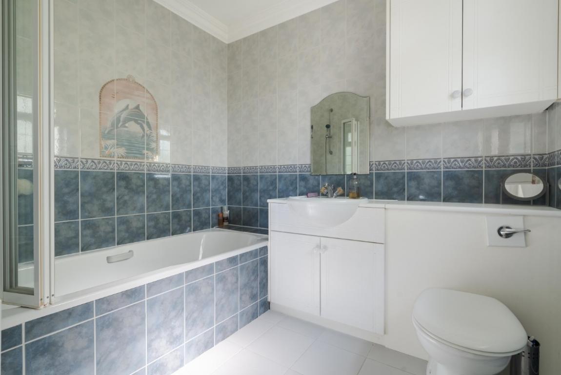 Image: 20 Northleigh Lane Wimborne Dorset Colehill