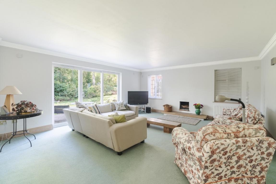 Image: 3 Northleigh Lane Wimborne Dorset Colehill
