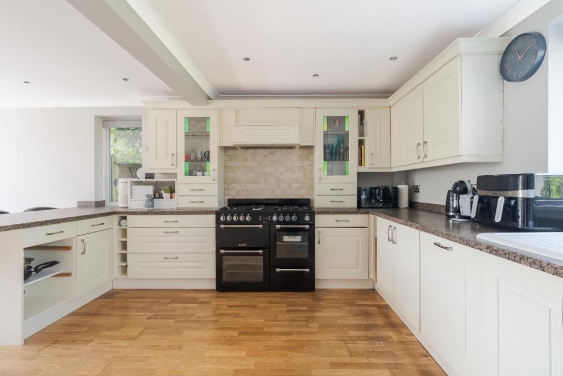 Image: 9 Cedar Drive Wimborne Dorset Colehill
