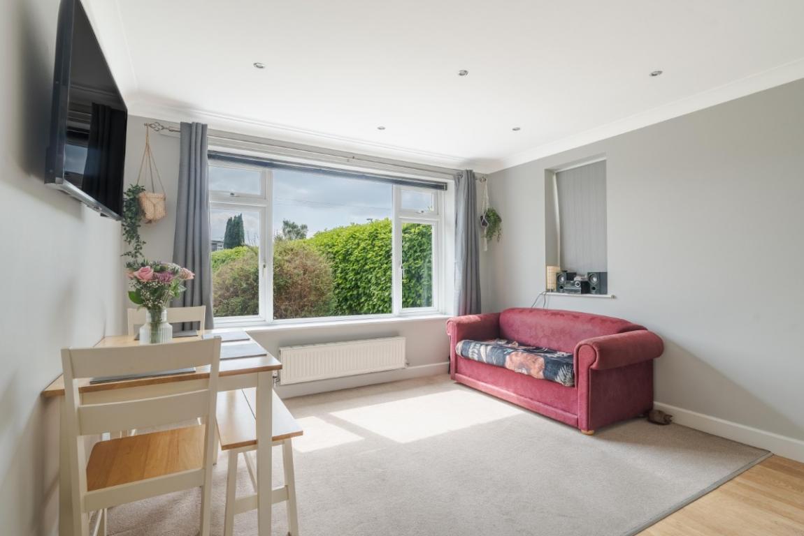 Image: 10 Cedar Drive Wimborne Dorset Colehill