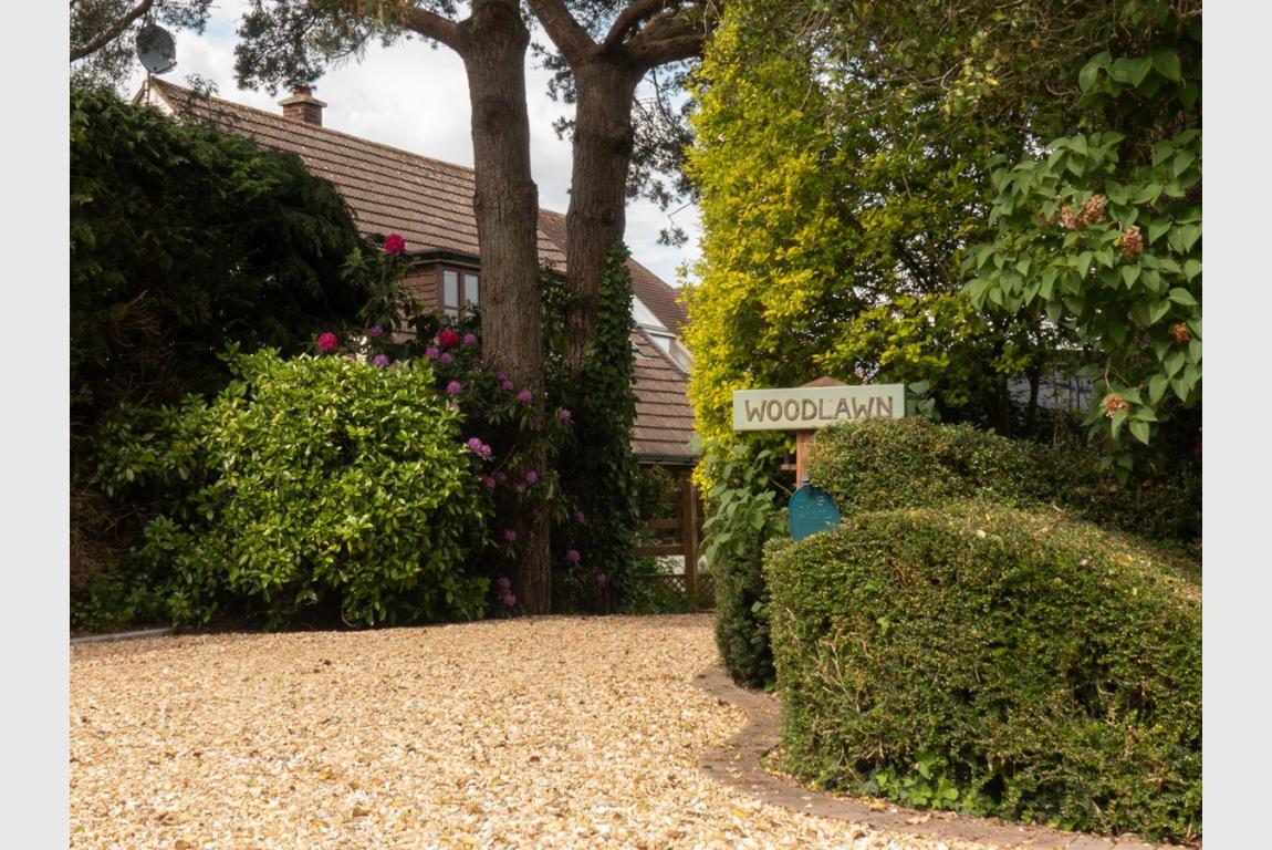 Image: 25 Furzehill Wimborne Dorset Furzehill