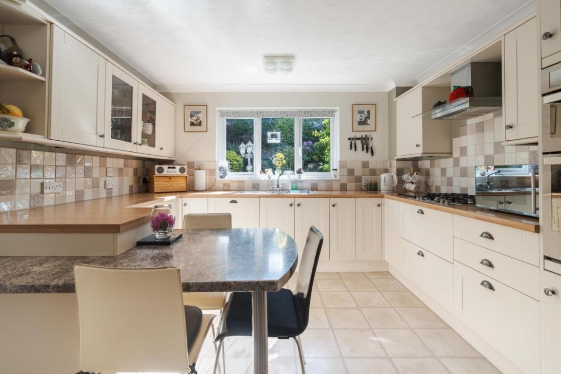 Image: 2 Old Rectory Close Wimborne Dorset Corfe Mullen