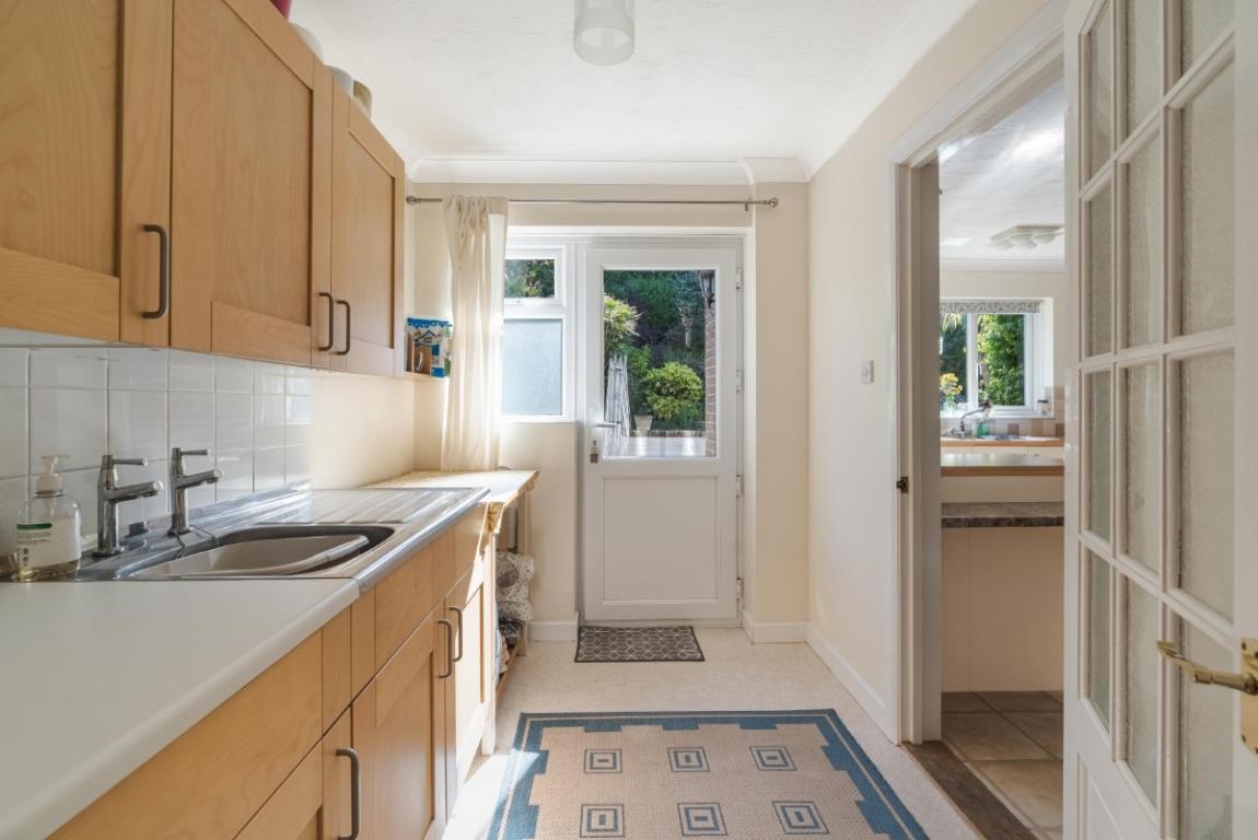 Image: 7 Old Rectory Close Wimborne Dorset Corfe Mullen