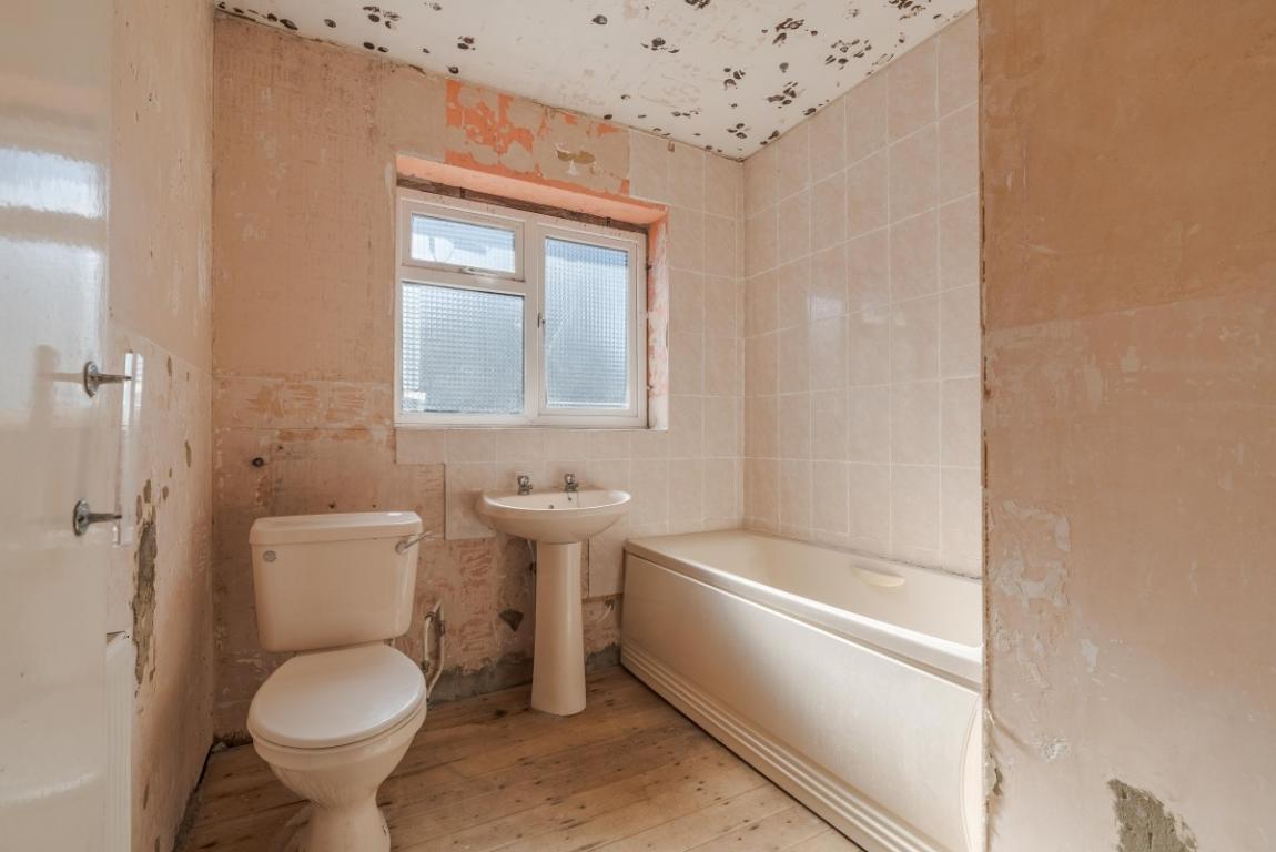 Image: 13 Blandford Road Wimborne Dorset Corfe Mullen