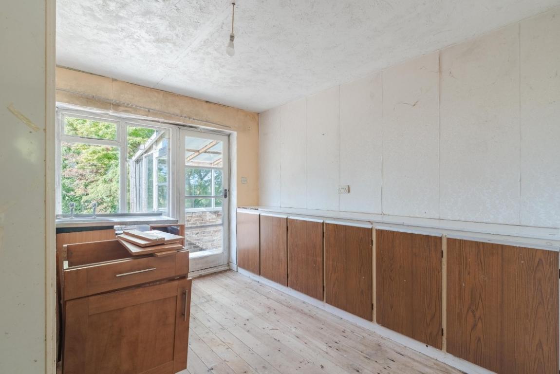 Image: 7 Blandford Road Wimborne Dorset Corfe Mullen