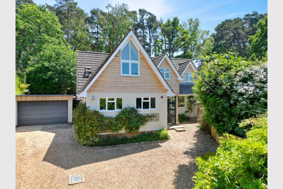 Image: 3 Lonnen Road Wimborne Dorset Colehill