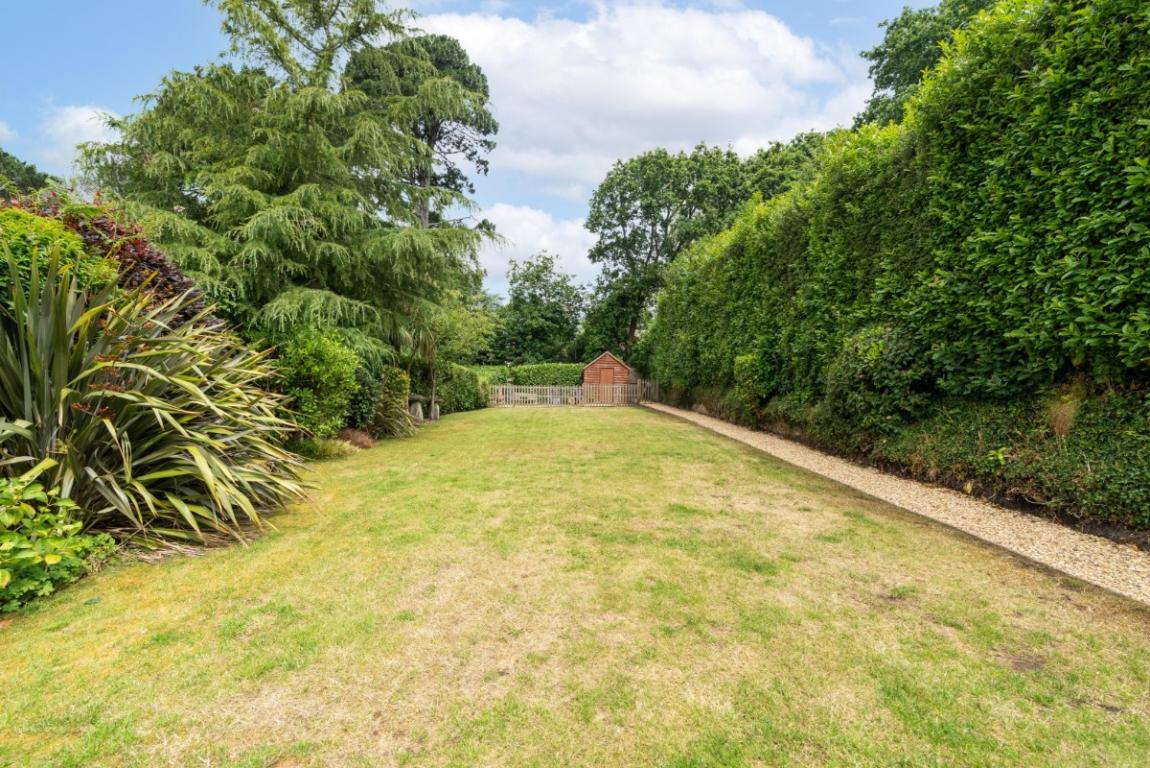 Image: 23 Blythe Road Wimborne Dorset Corfe Mullen