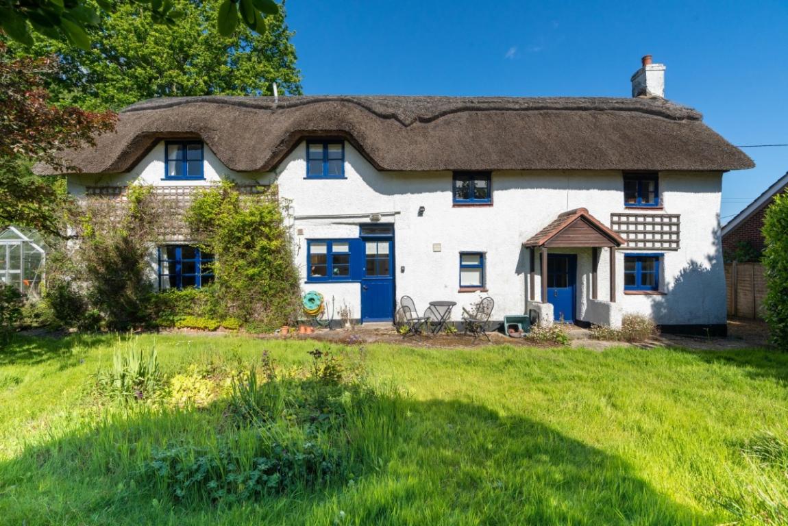 Image: 22 Furzehill Wimborne Dorset Furzehill