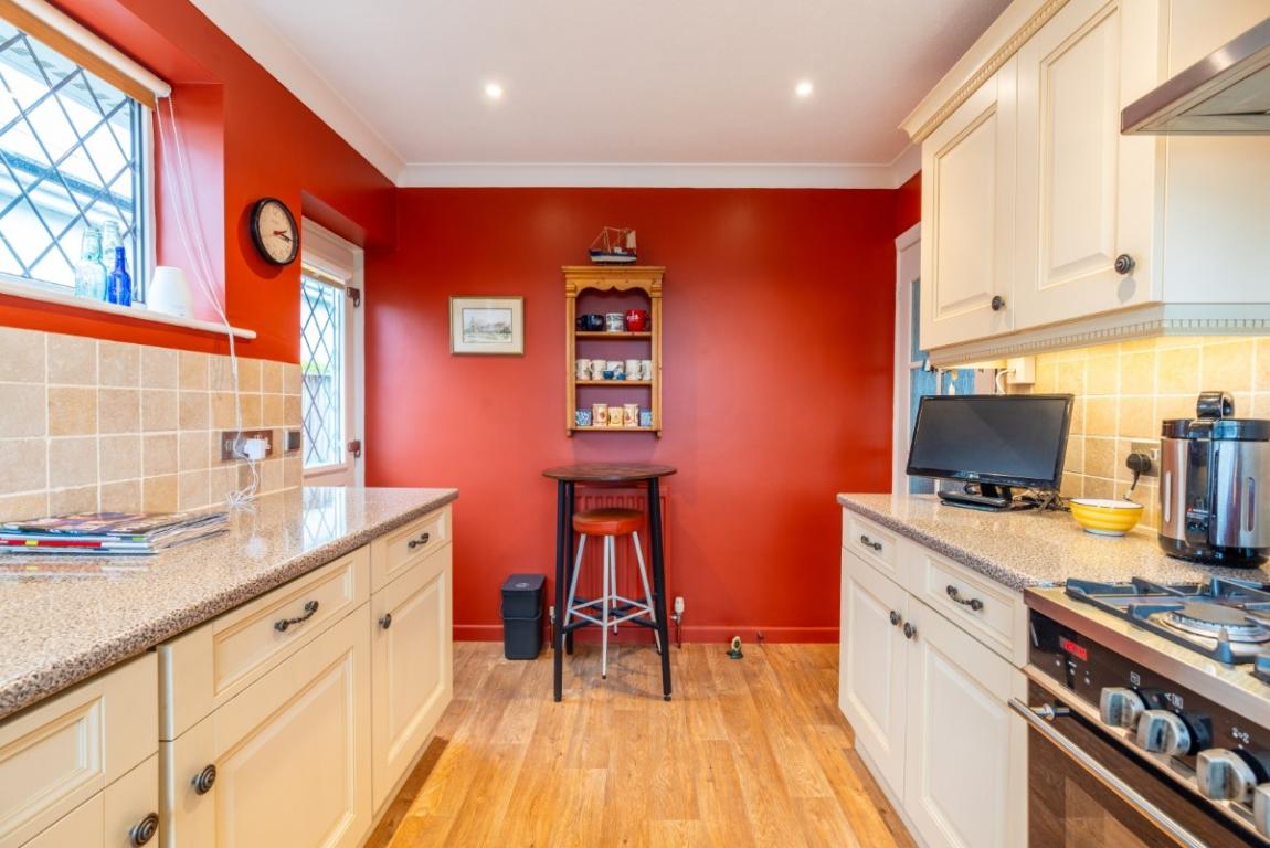 Image: 8 Lacy Drive Wimborne Dorset 