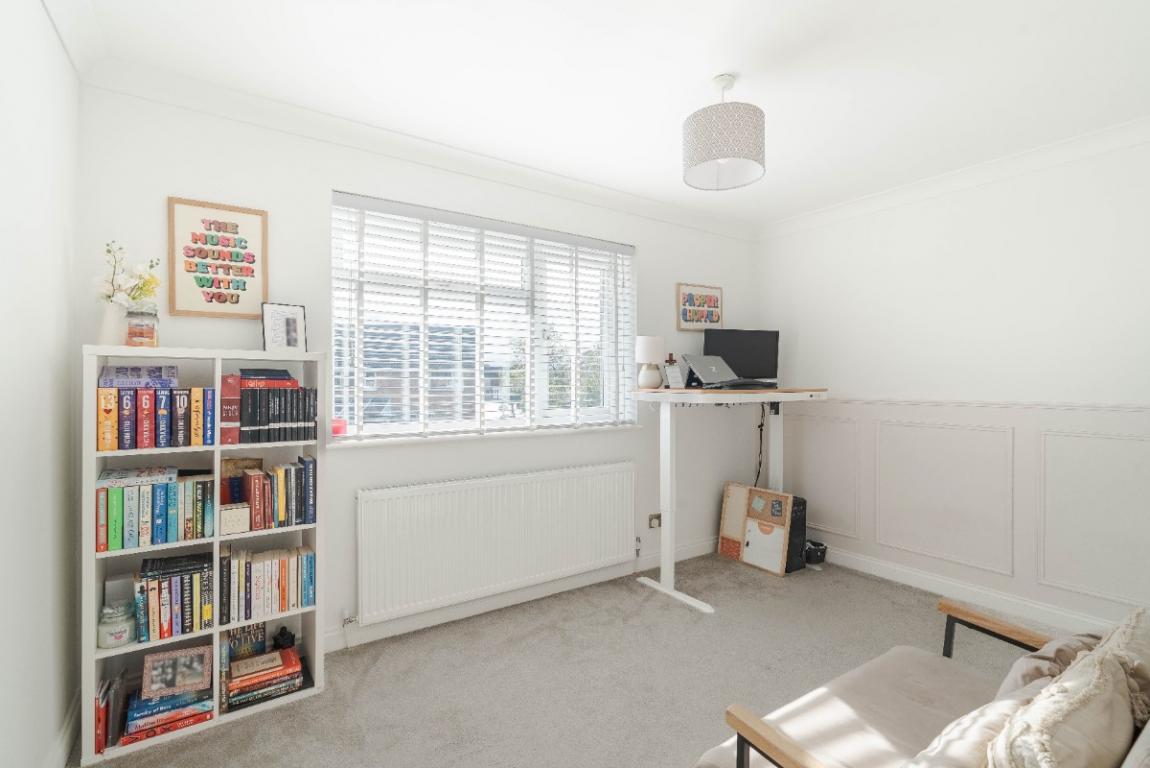 Image: 18 Cockerell Close Wimborne Dorset Merley