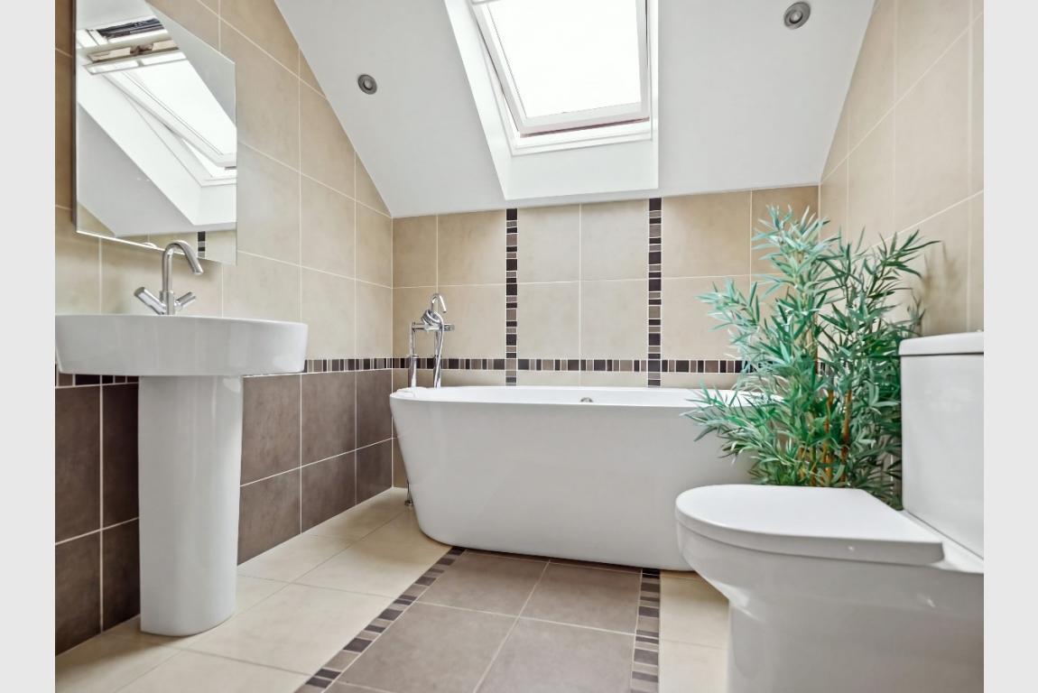 Image: 24 Marian Close Wimborne Dorset Corfe Mullen