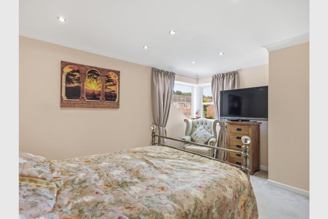 Image: 19 Marian Close Wimborne Dorset Corfe Mullen