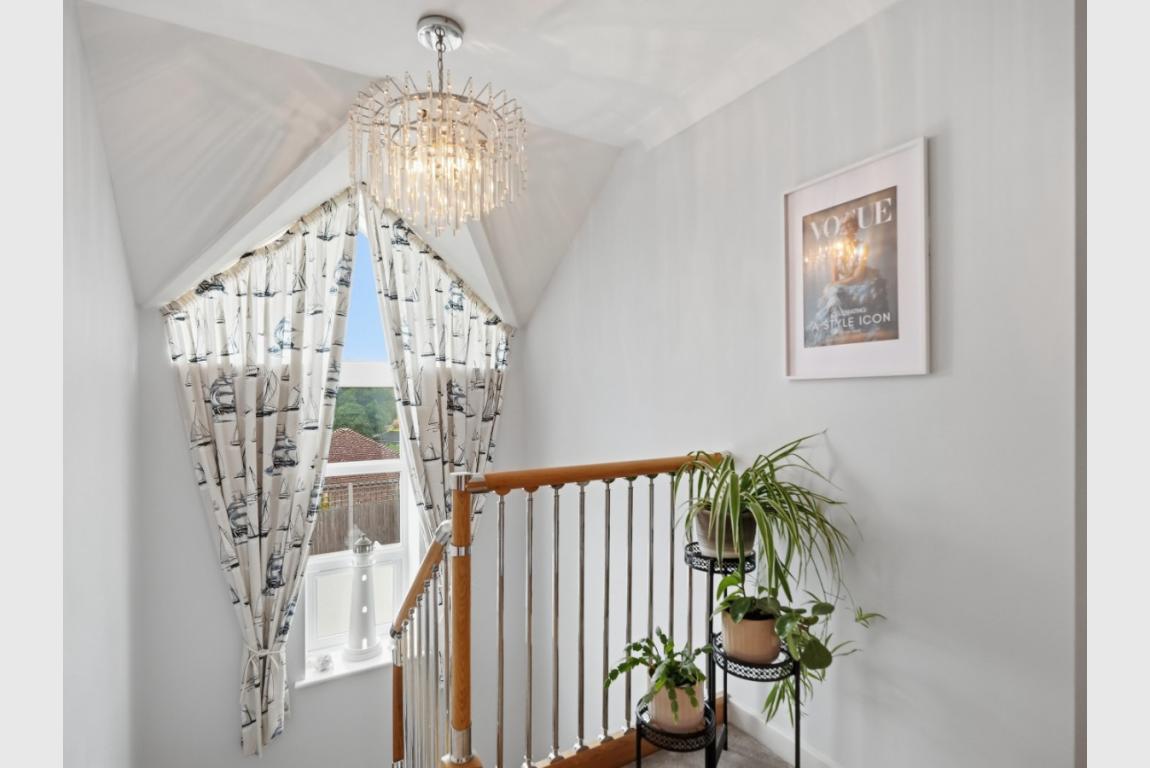 Image: 17 Marian Close Wimborne Dorset Corfe Mullen